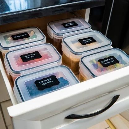 PLASTICCONTAINERS